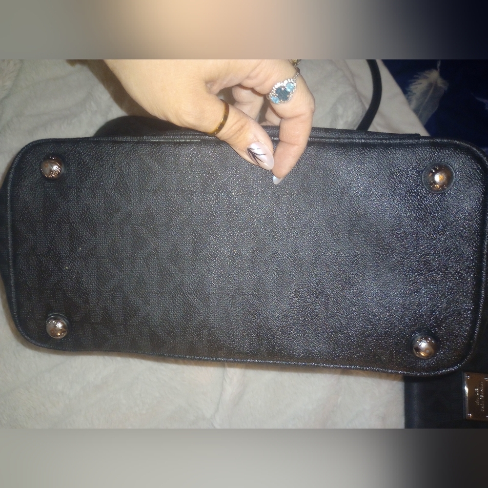 Michael Kors Black Jet Set- Wallet And Tote - Picture 5 of 12